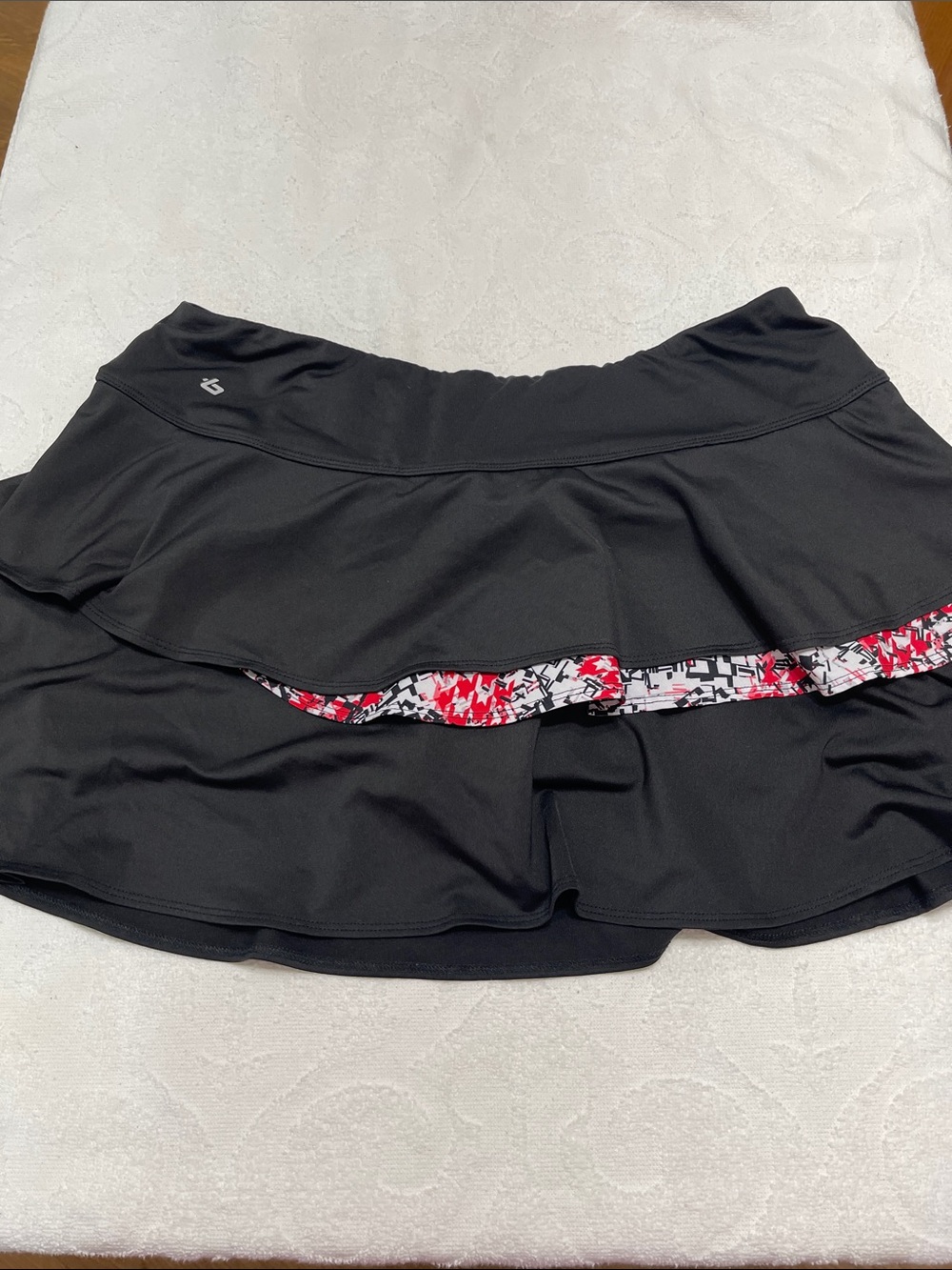 Bolle Black Skort w/ White/Red Ruffle - Sz XL